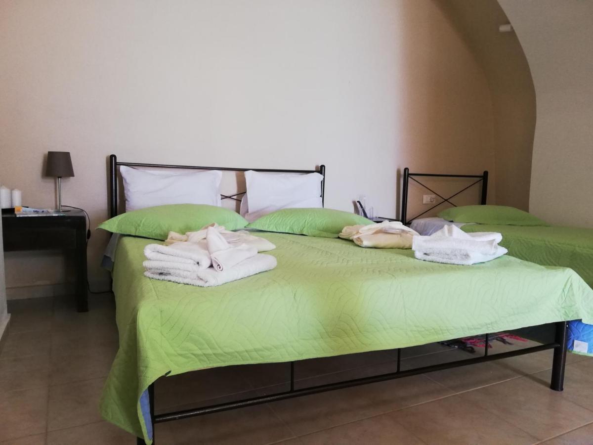 Appartement Mantilaria à Fira  Extérieur photo